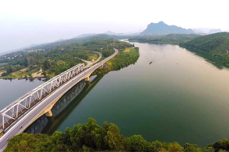 Núi Thần Đinh: Du lịch tâm linh Quảng Bình.