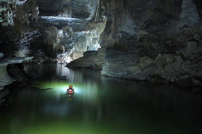 hang ken dài nhất hệ thống tú làn