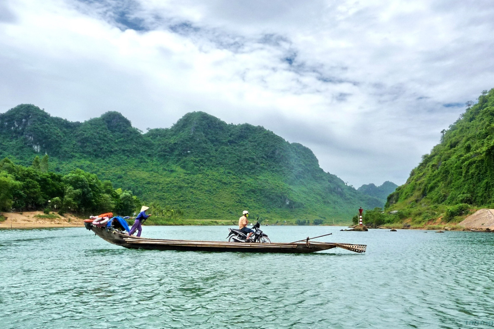 Sông Son - Thắng cảnh của Phong Nha tuyệt đẹp thiên nhiên ban tặng 10 Phong cảnh tuyệt mĩ hai bên bờ sông Son